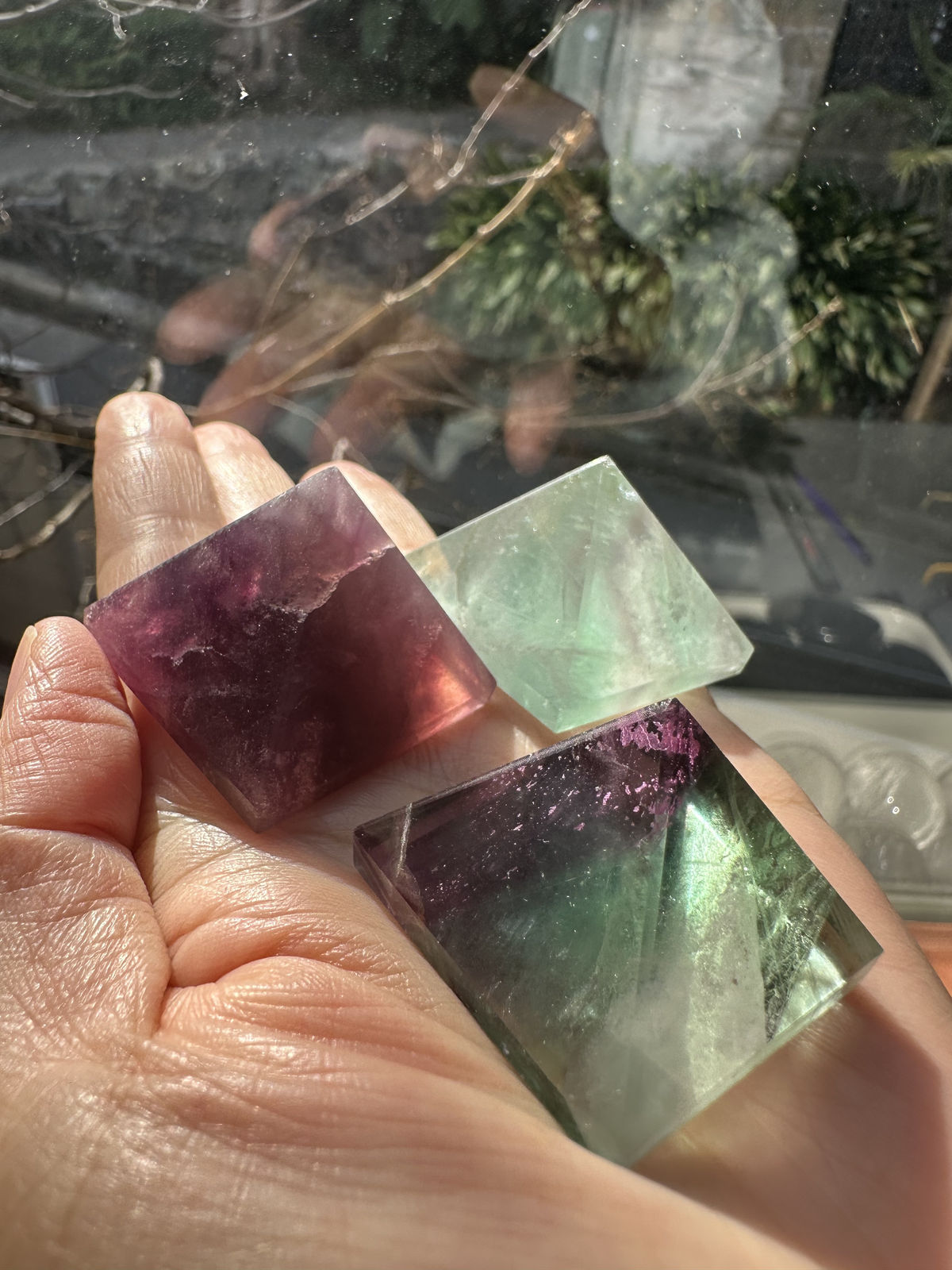 FLUORITE PYRAMID