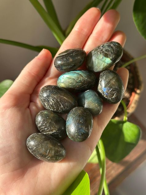LABRADORITE TUMBLED STONES