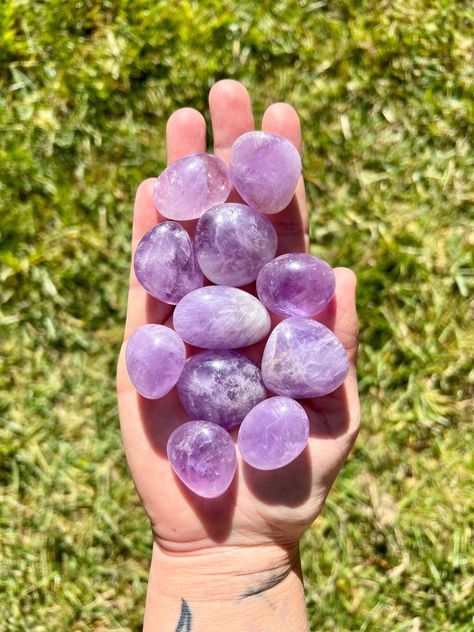 AMETHYST TUMBLE STONES