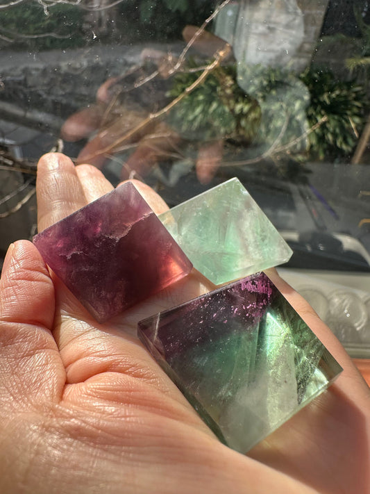 FLUORITE PYRAMID
