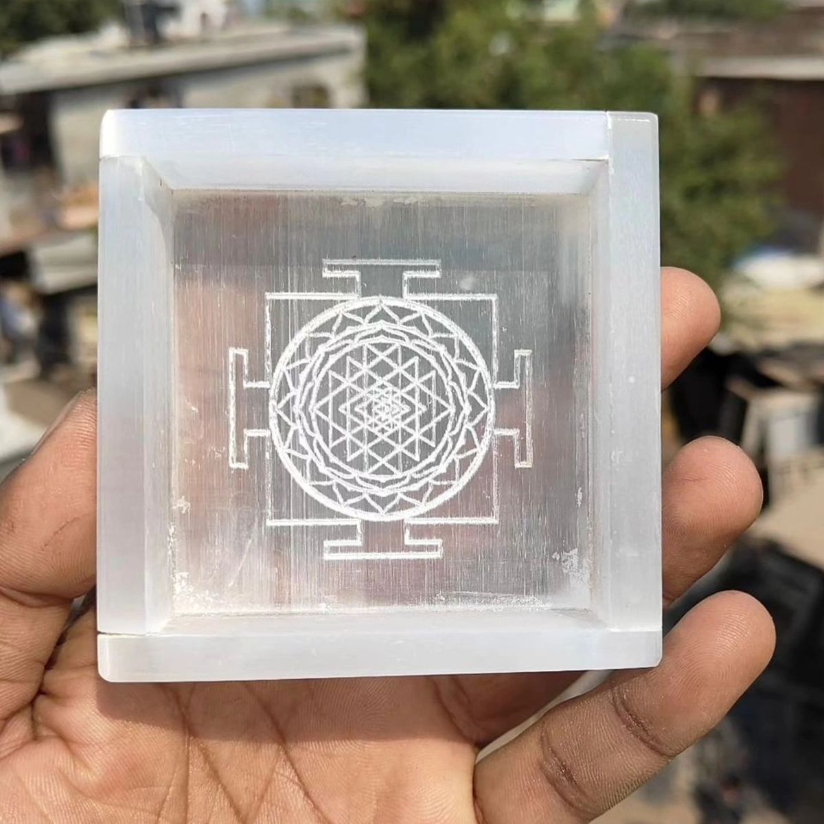 SELENITE PLATE